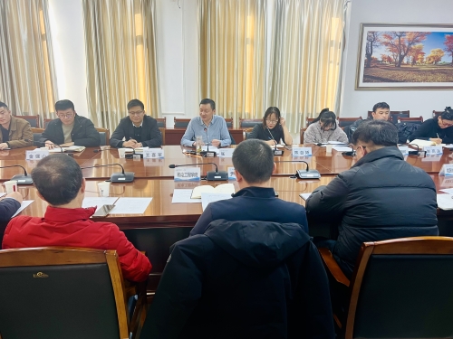 新疆理工学院召开实践教学调研座谈会