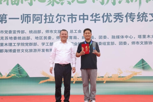喜报！新疆理工学院龙舟队斩获第一师阿拉尔市中华优秀传统文化联谊龙舟比赛冠军