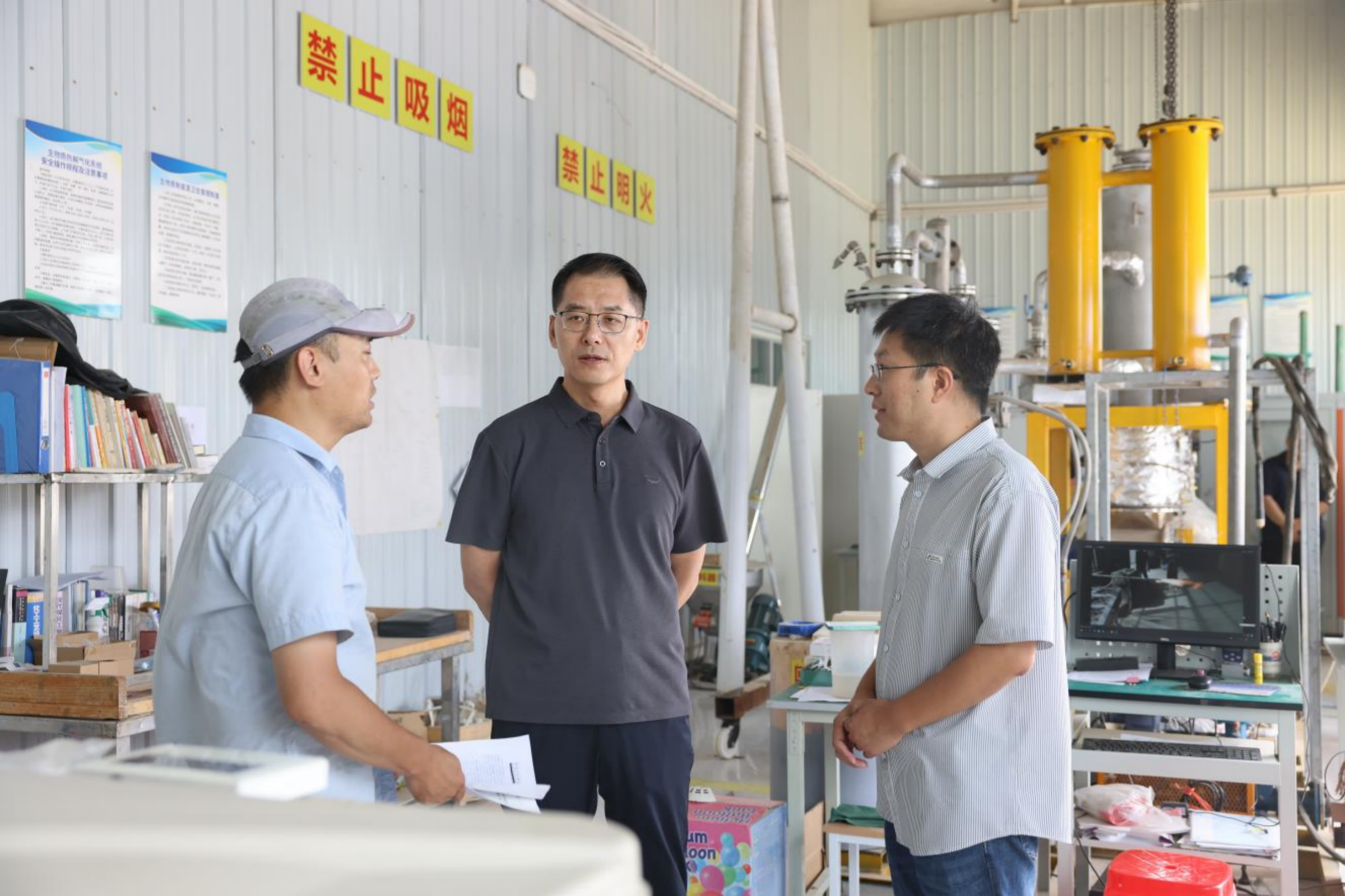 筑牢实验室安全防线 压实安全管理责任——学校党委书记丁建丽带队开展Ⅰ级实验室安全专项检查