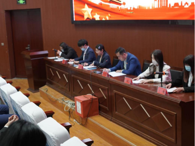 信息工程学院成功召开第二次学生代表大会