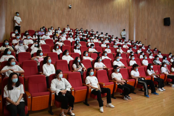 人文社会科学学院召开第一次全体团学干部学习大会